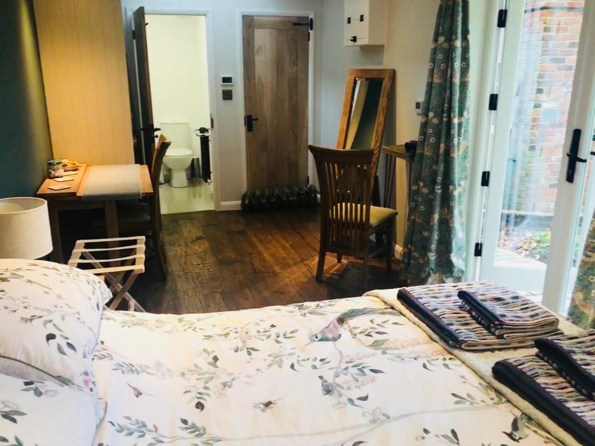 Corner House Luxury Bnb Little Dunmow Eksteriør bilde