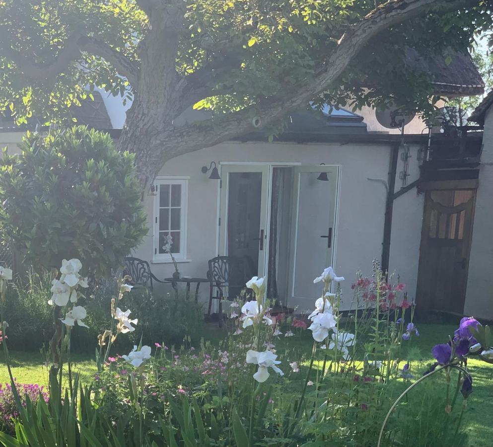 Corner House Luxury Bnb Little Dunmow Eksteriør bilde