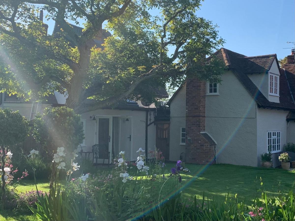 Corner House Luxury Bnb Little Dunmow Eksteriør bilde