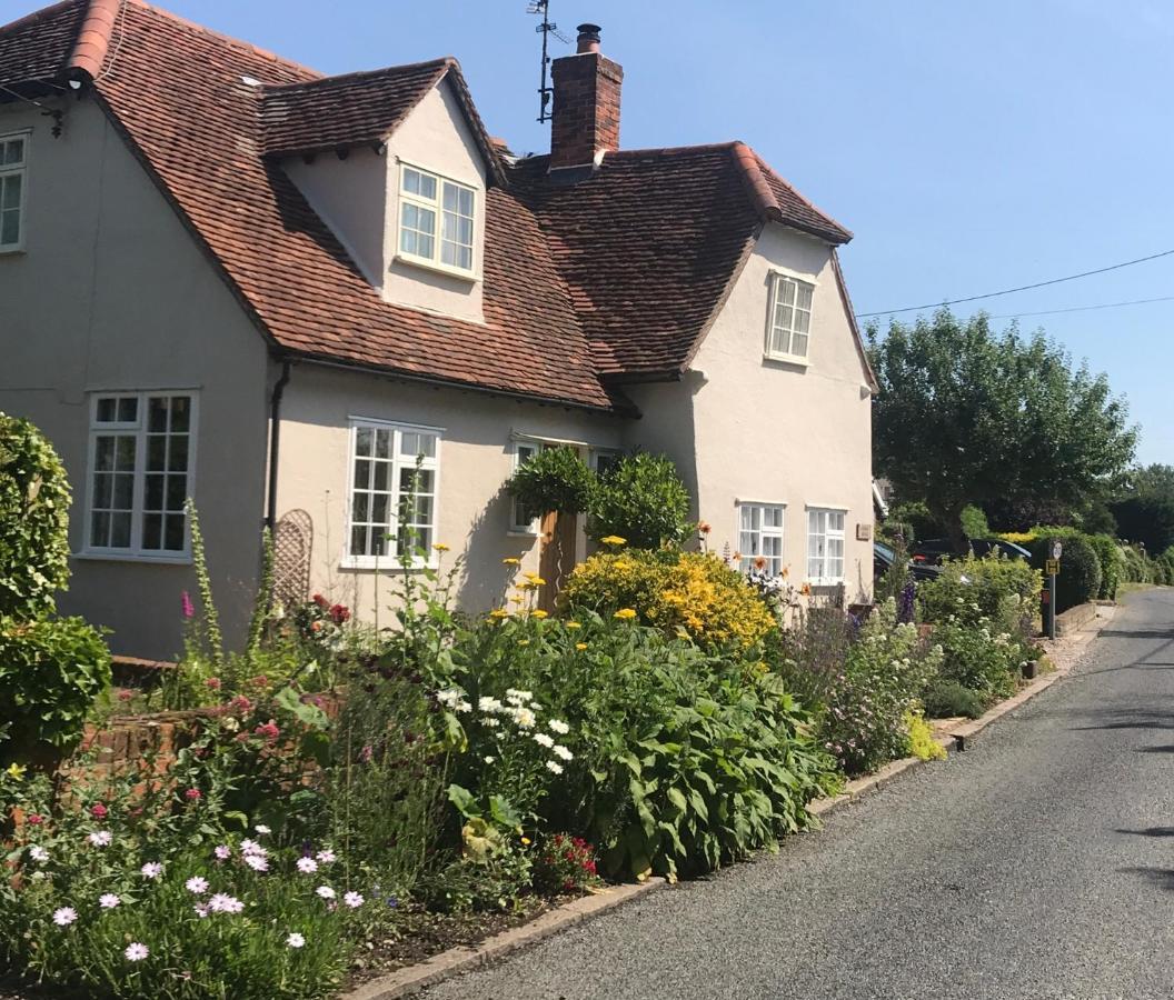 Corner House Luxury Bnb Little Dunmow Eksteriør bilde